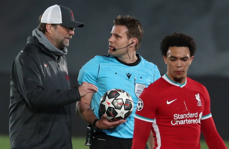 韩国杯战报：李昇祐加时赛制胜+染红，全北2-1光州夺冠
